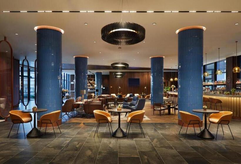 هتل Four Points By Sheraton Prishtina City