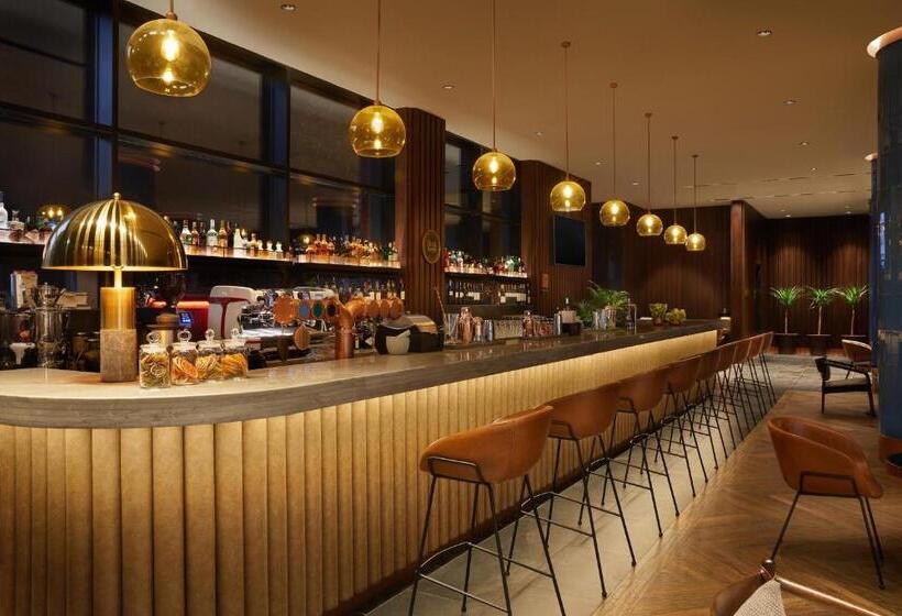 هتل Four Points By Sheraton Prishtina City