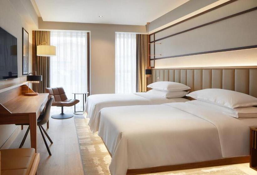 هتل Four Points By Sheraton Prishtina City