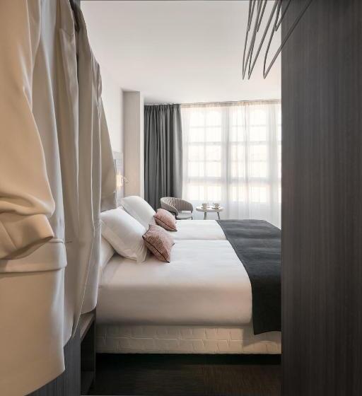 فندق Hostal Pórtico