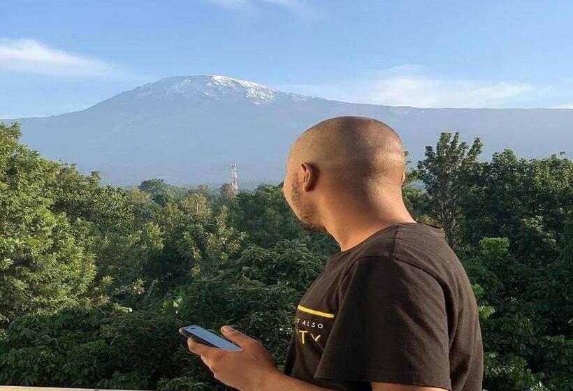 ホテル Kilimanjaro White House