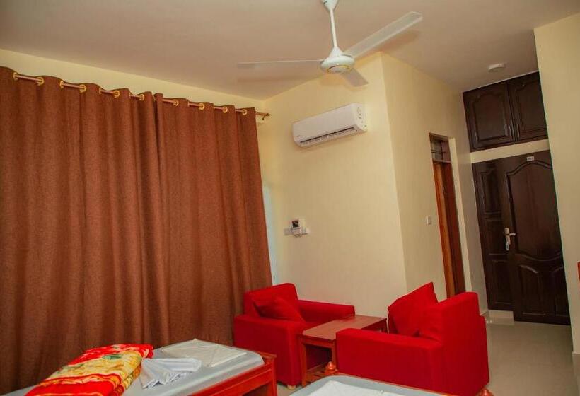 ホテル Kilimanjaro White House