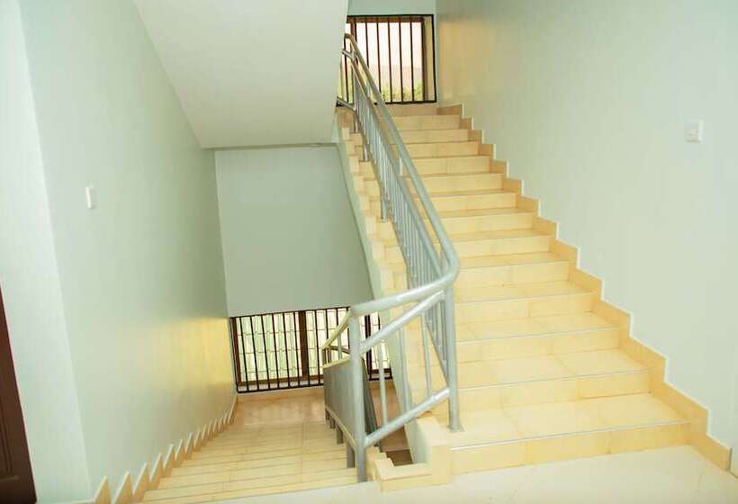 ホテル Kilimanjaro White House