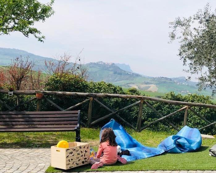 فندق Locanda Delle Grotte Di Onferno