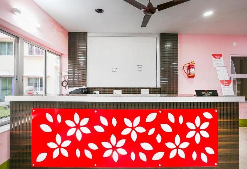 호텔 Oyo Flagship 64038  Gloria Mandarmoni Beach Rd