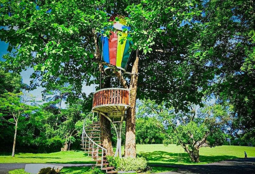 فندق Resort Huangchui Baan Phu Khao