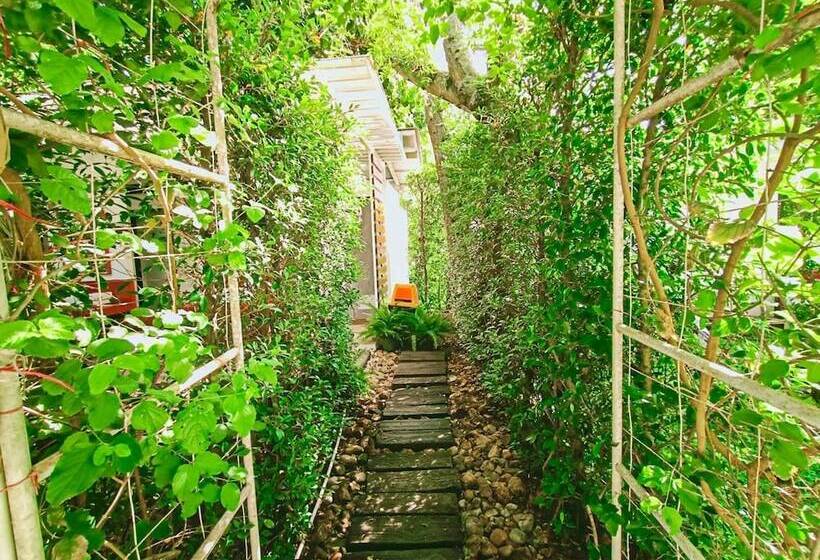 فندق Resort Huangchui Baan Phu Khao