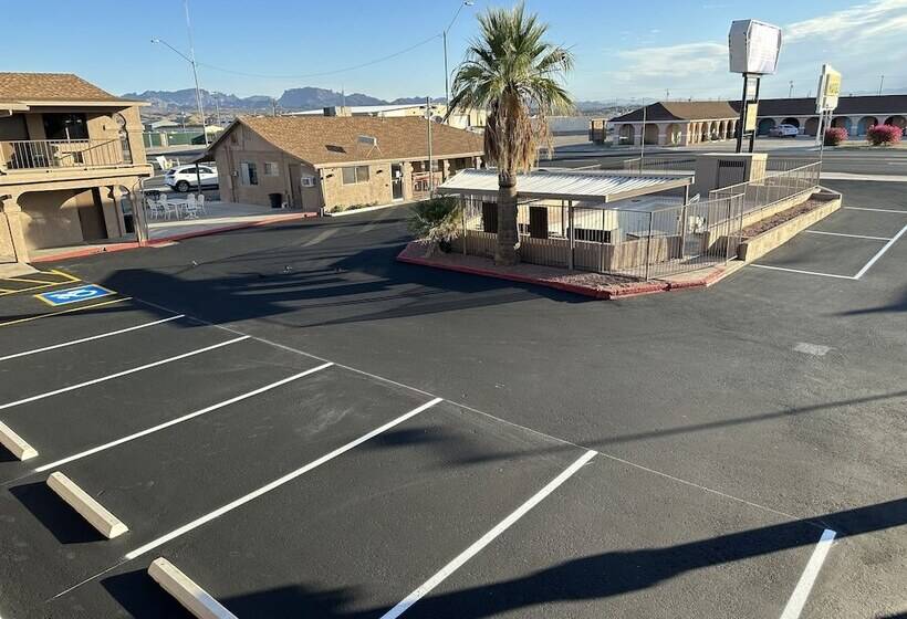 酒店 Travelodge By Wyndham Parker