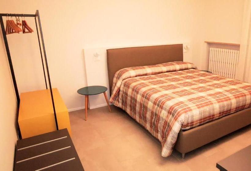 ペンション Casa Dora