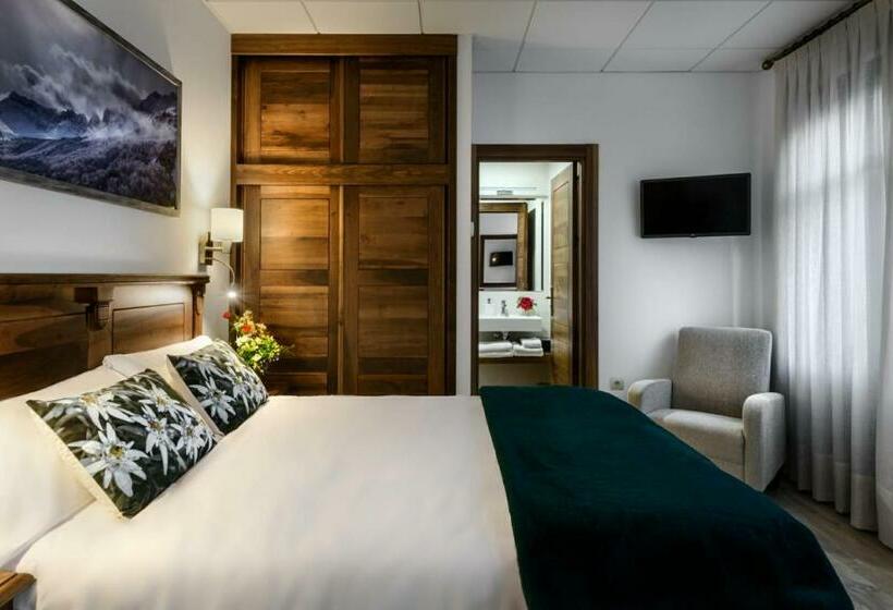 פנסיון Hostal Bosque De Gamueta