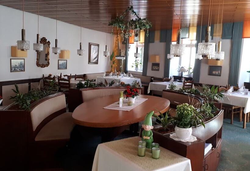 Prisma Hotel Burg Bollendorf