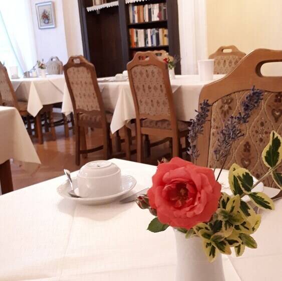 Prisma Hotel Burg Bollendorf