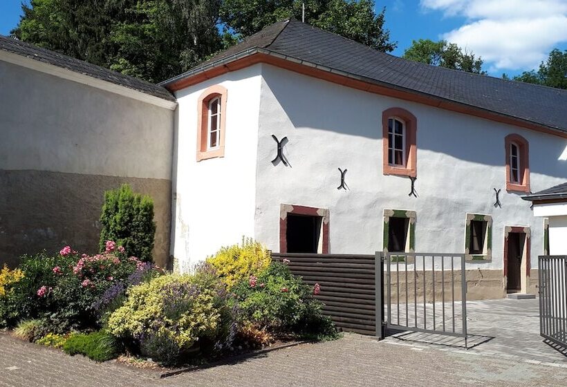 Prisma Hotel Burg Bollendorf