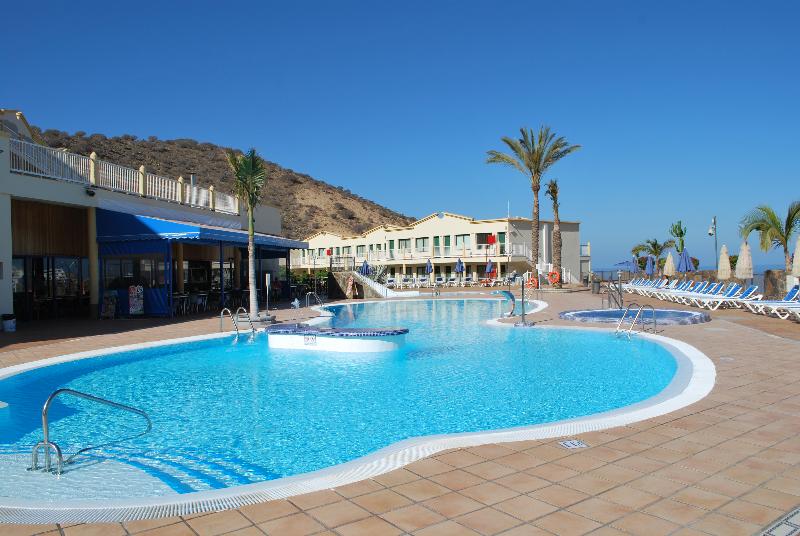 Apartamentos Natural Park