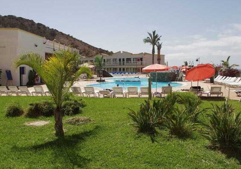 Apartamentos Natural Park