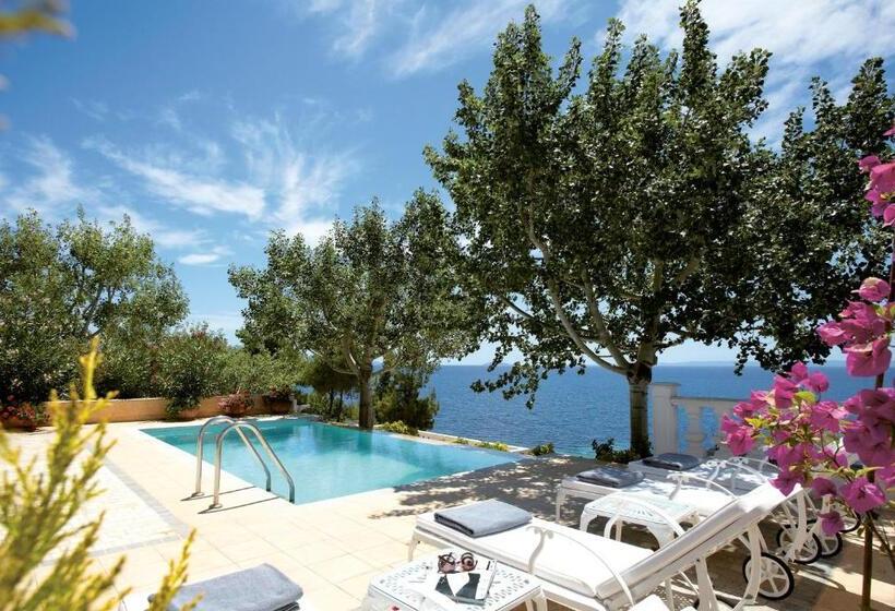 منتجع The Danai