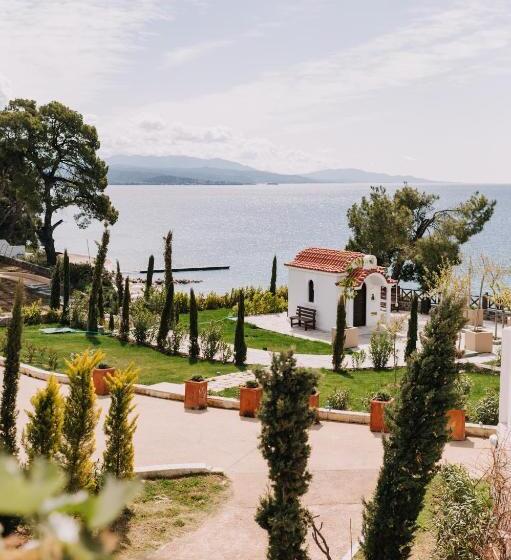 منتجع The Danai