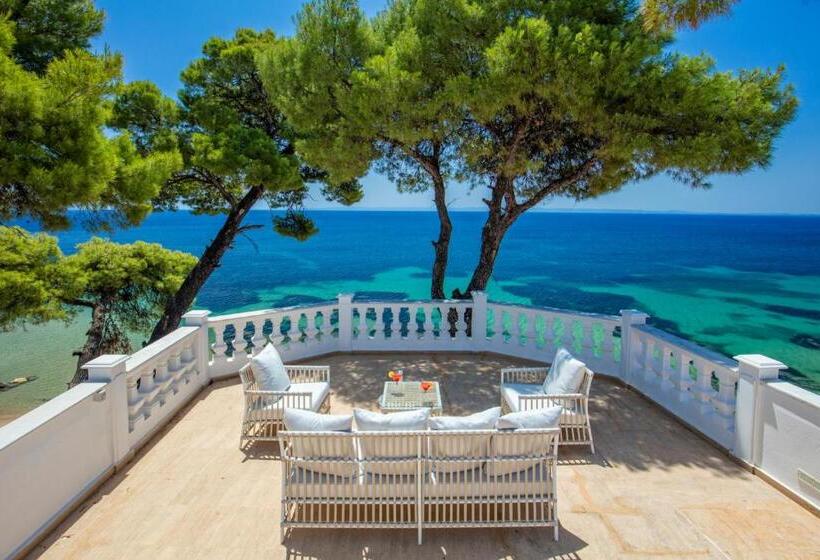 منتجع The Danai