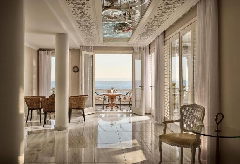 منتجع The Danai