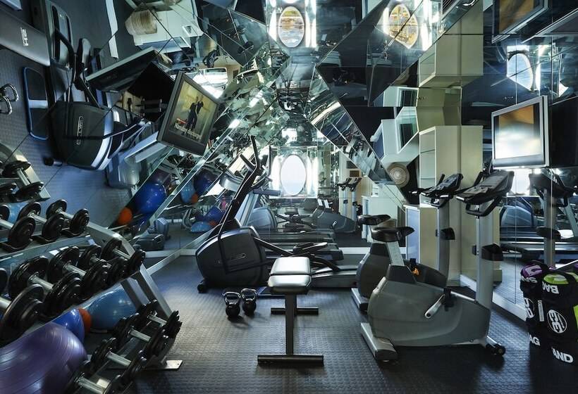 Twelve Apostles Hotel & Spa