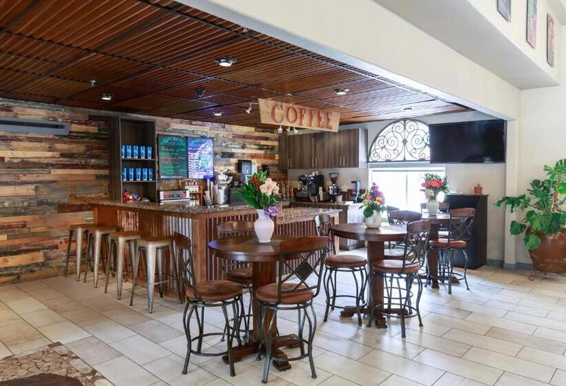 هتل Aarchway Inn
