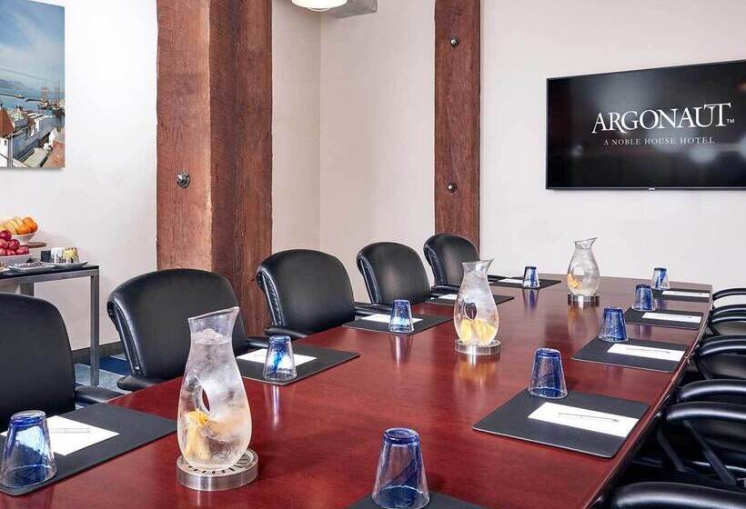 Argonaut Hotel, A Noble House