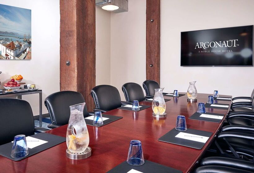 Argonaut Hotel, A Noble House