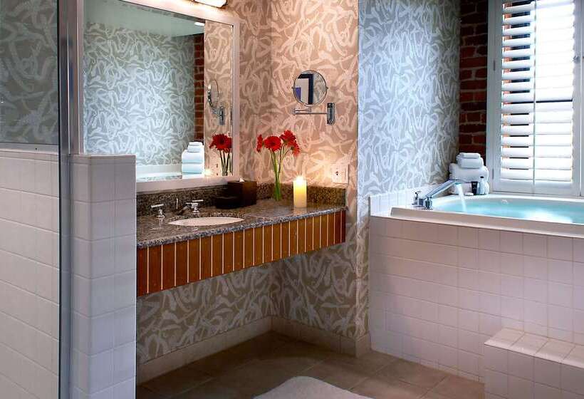 Argonaut Hotel, A Noble House