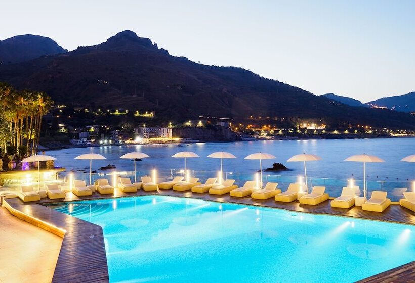 בית מלון כפרי Atlantis Bay  Vretreats