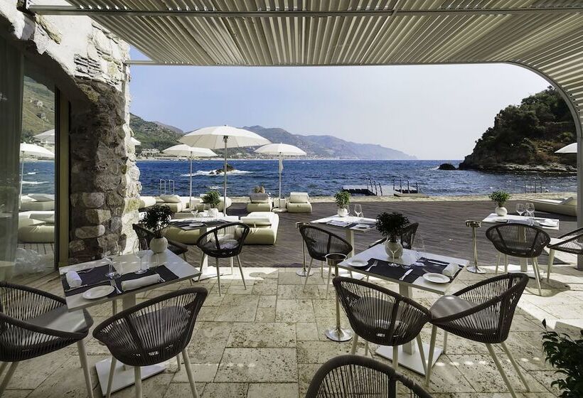 בית מלון כפרי Atlantis Bay  Vretreats