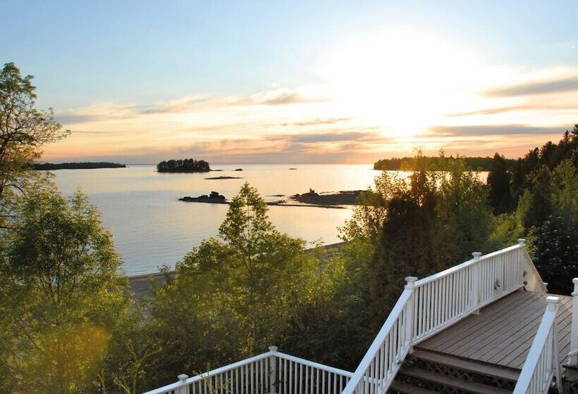 Отель Auberge Des Iles