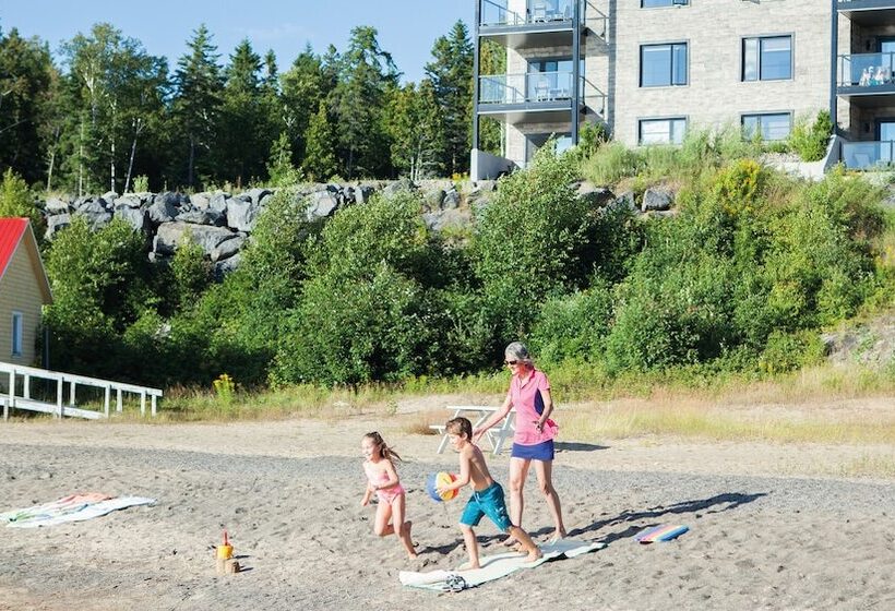 هتل Auberge Des Iles