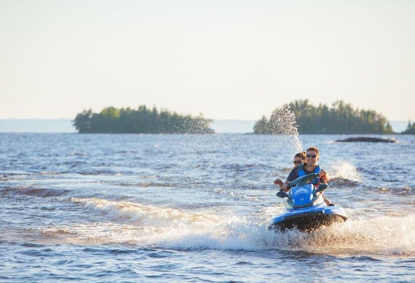 Отель Auberge Des Iles