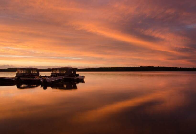 호텔 Auberge Du Lac Taureau