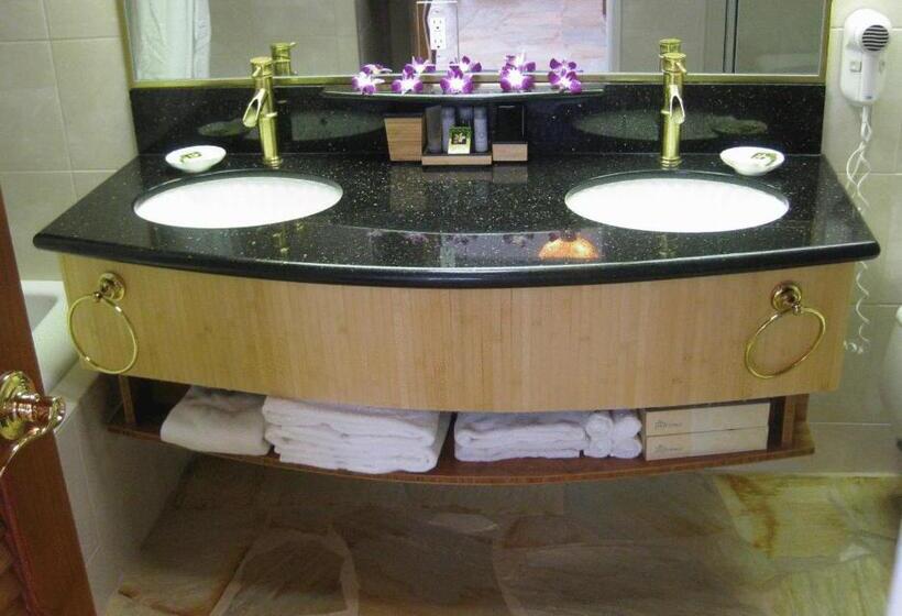 酒店 Castle Bamboo Waikīkī