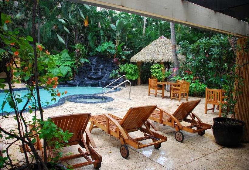 酒店 Castle Bamboo Waikīkī