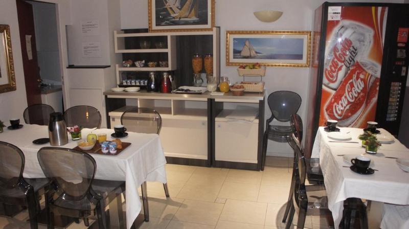 ホテル Bellevue Montmartre