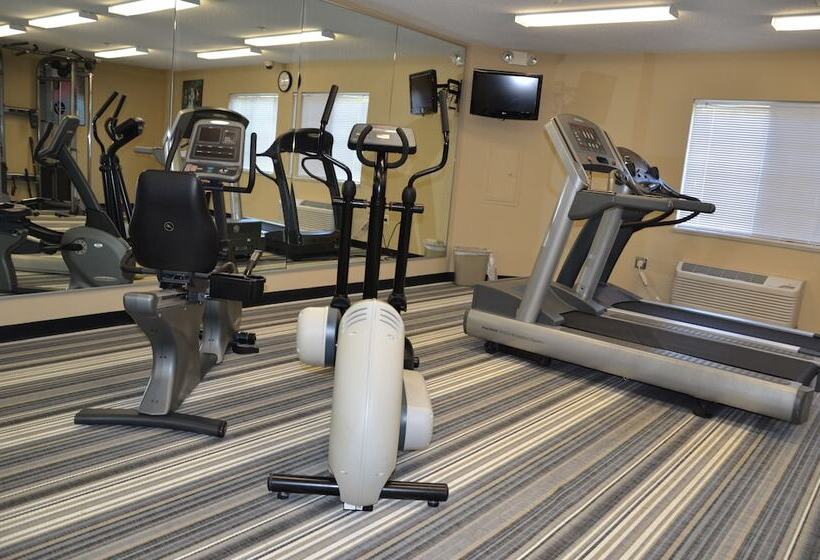 בית מלון כפרי Candlewood Suites Ft Lee   Petersburg   Hopewell By Ihg