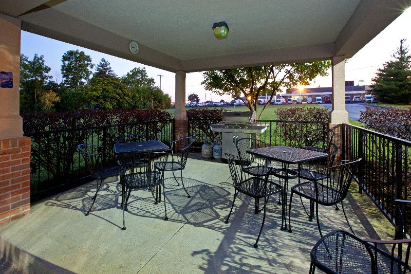 호텔 Candlewood Suites Louisville Airport By Ihg