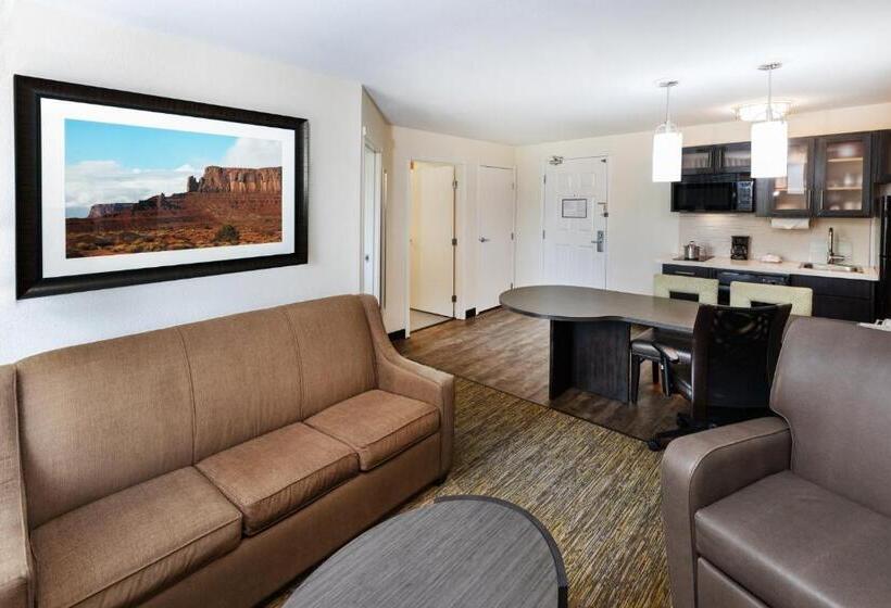 Отель Candlewood Suites Tyler, An Ihg