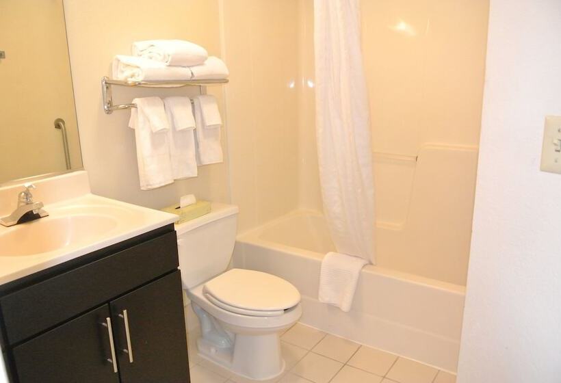 בית מלון כפרי Candlewood Suites Washington Fairfax, An Ihg