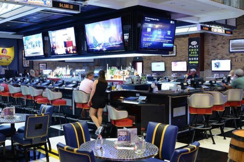 Cannery Hotel & Casino