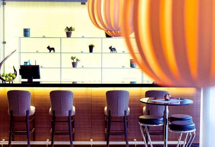 Clarion Collection Hotel Aurora