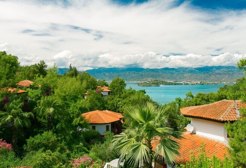 Club & Hotel Letoonia