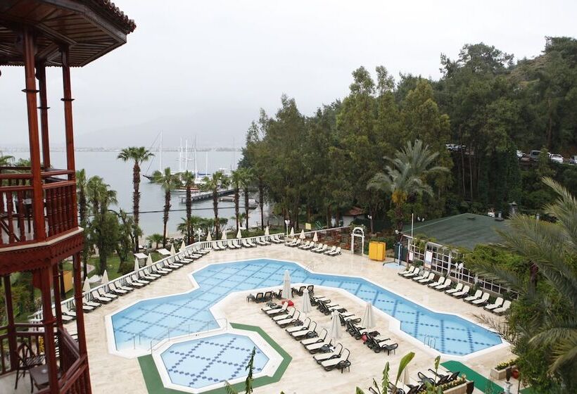 Club & Hotel Letoonia