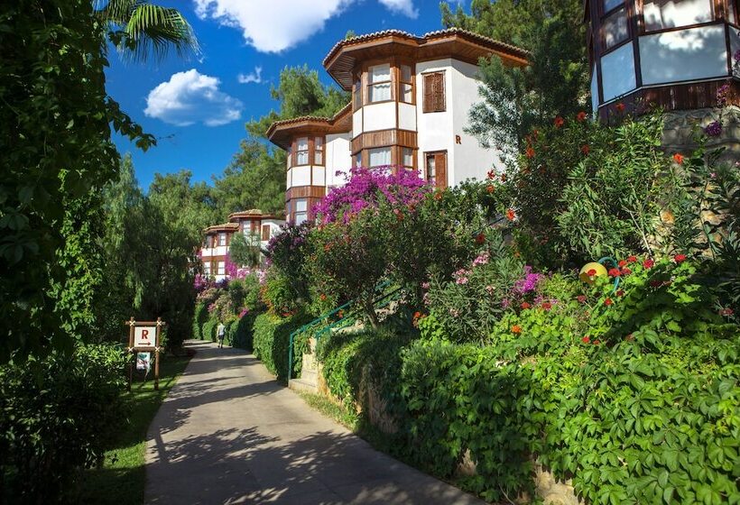 Club & Hotel Letoonia