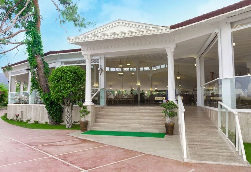 Club & Hotel Letoonia