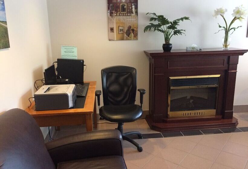 فندق Coastal Inn Sackville