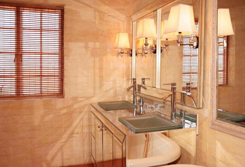 ホテル Colona Castle