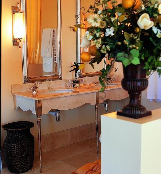 ホテル Colona Castle